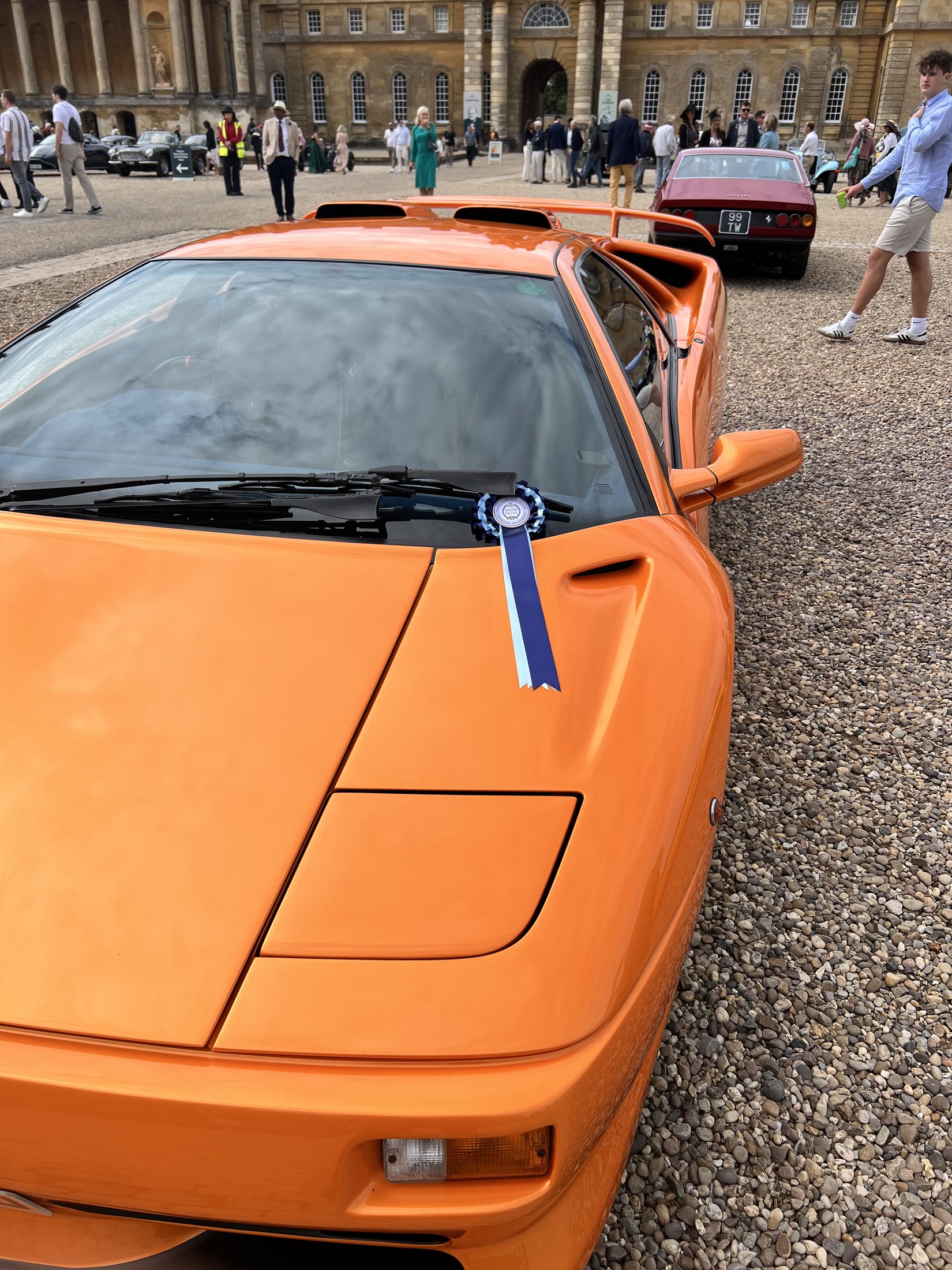 Lamborghini Diablo SV with award ribbon